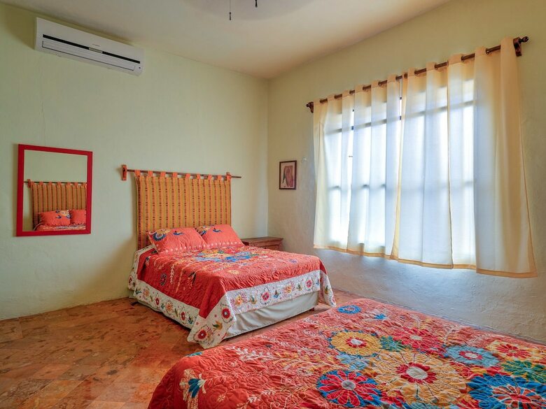 Tranquil Tropical Oasis In The Historic Center