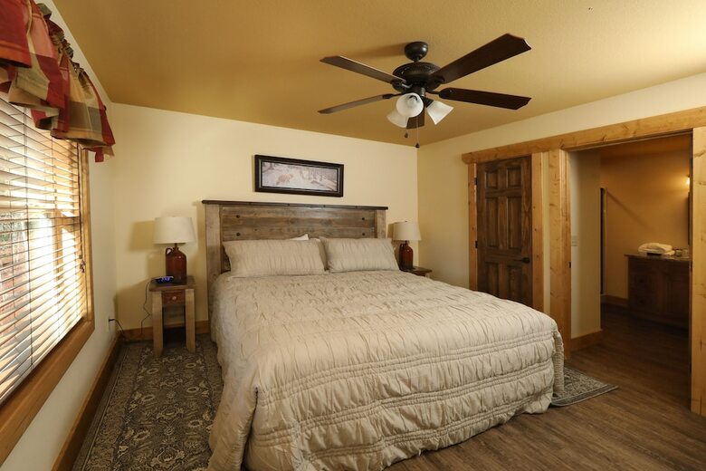 Splash Time Cinema - Six Bedroom Chalet