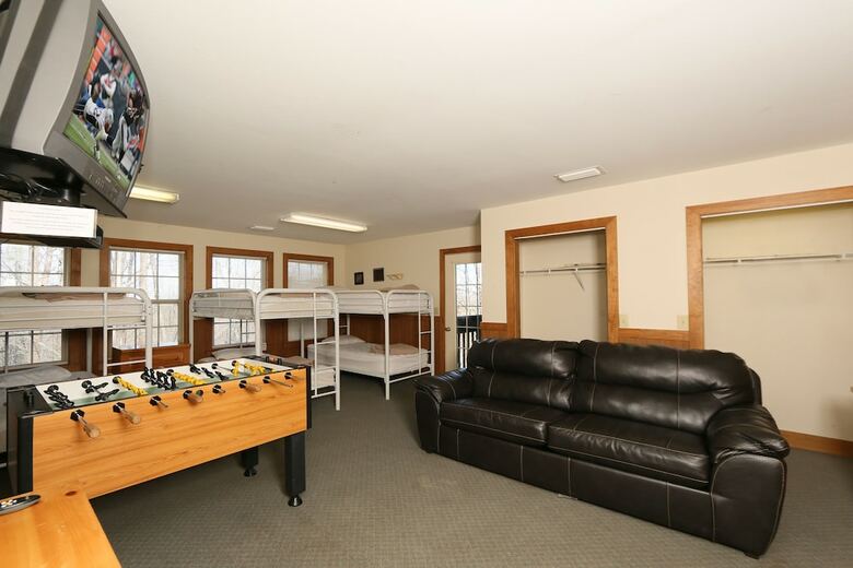 Magnolia Place 5 - Eight Bedroom Chalet