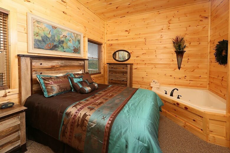 Picture Perfect- Seven Bedroom Cabin