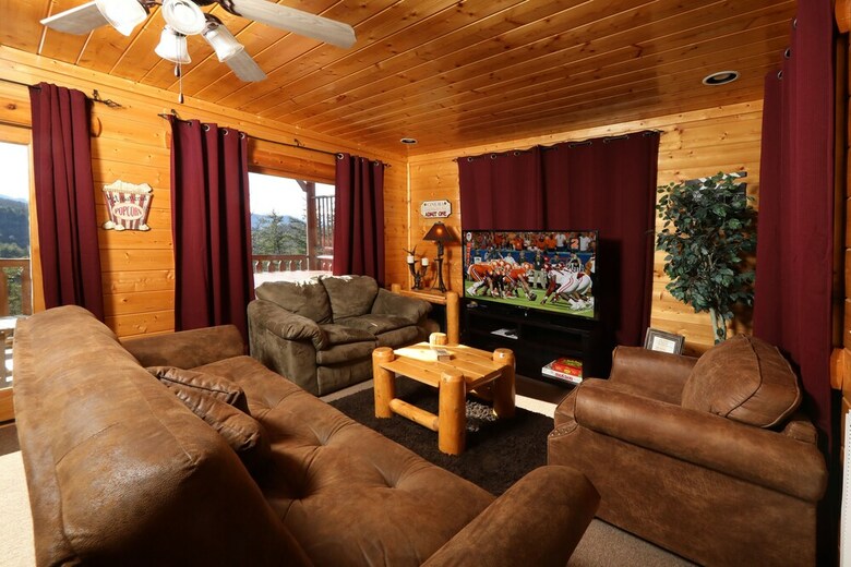 Bearadise In The Smokies - Two Bedroom Cabin