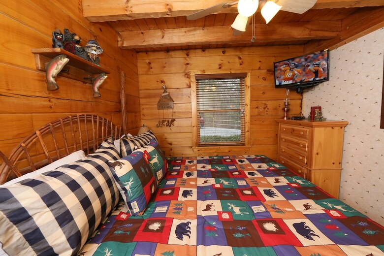Tennessee Overlook - Two Bedroom Cabin