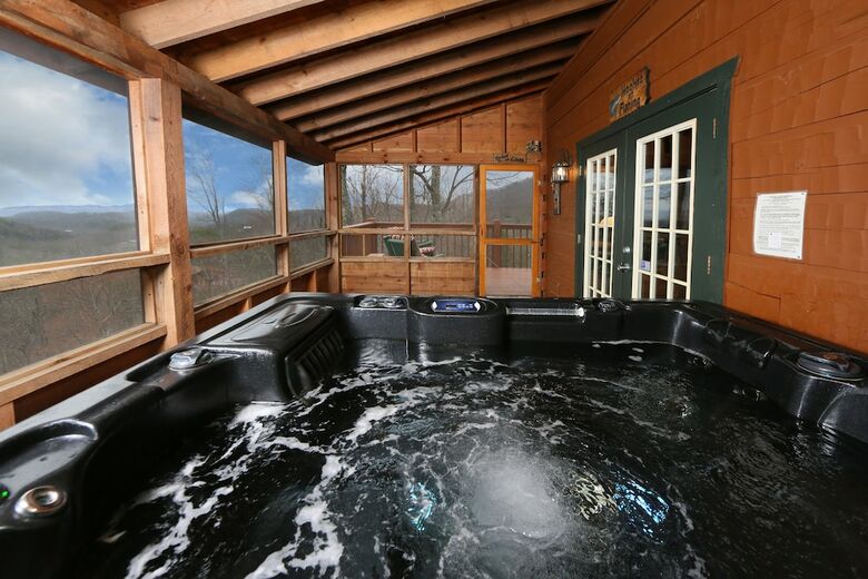 Tennessee Overlook - Two Bedroom Cabin