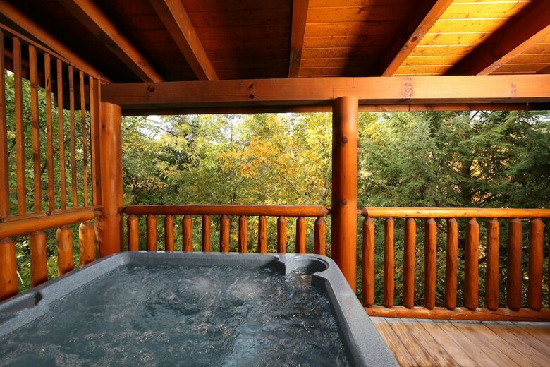 Little Chateau - One Bedroom Cabin