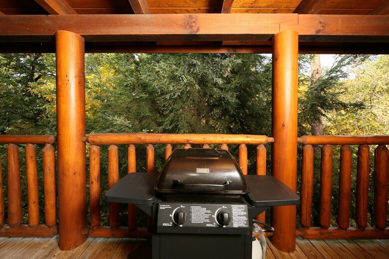 Little Chateau - One Bedroom Cabin