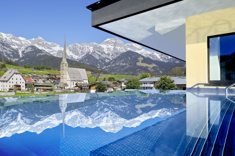 Hotel Die Hochk�nigin ? Magic Mountain Resort