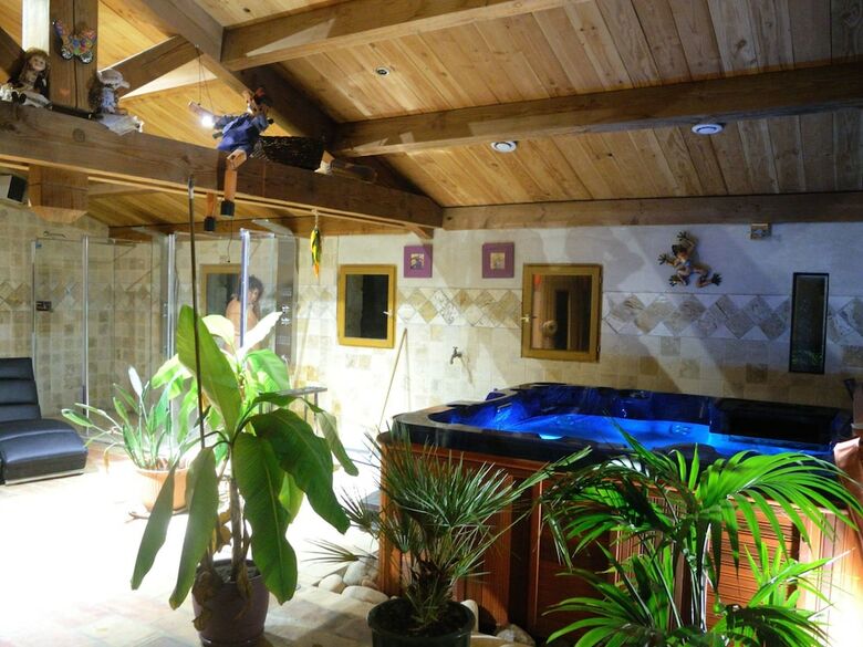 Hotel Eco-domaine & Spa Chambres D'h�tes