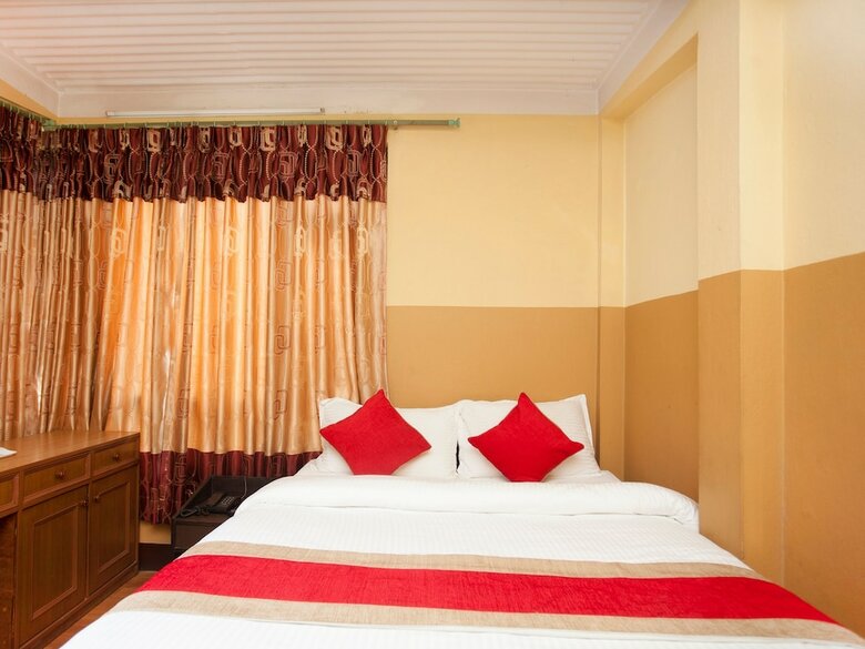 Spot On 383 Hotel Himalayan Ashoka