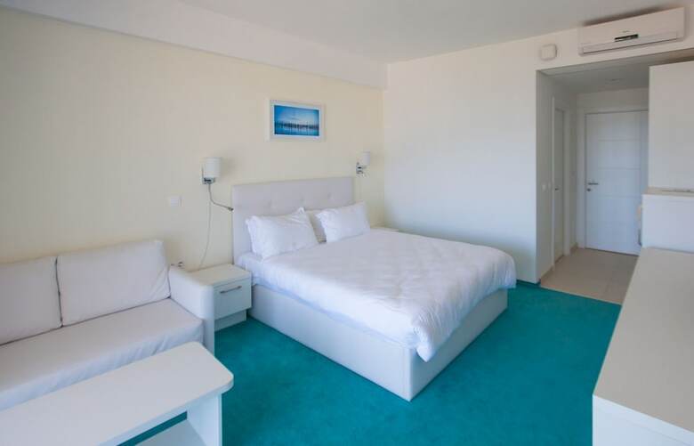 Hotel Atrium By The Blaxy - All Inclusive