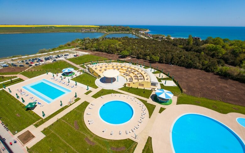 Hotel Atrium By The Blaxy - All Inclusive