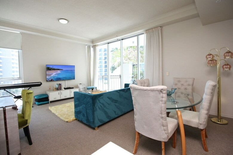 Apartamentos Peep Sleep Chevron Towers
