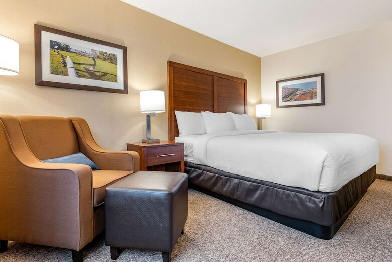Hotel Comfort Inn & Suites