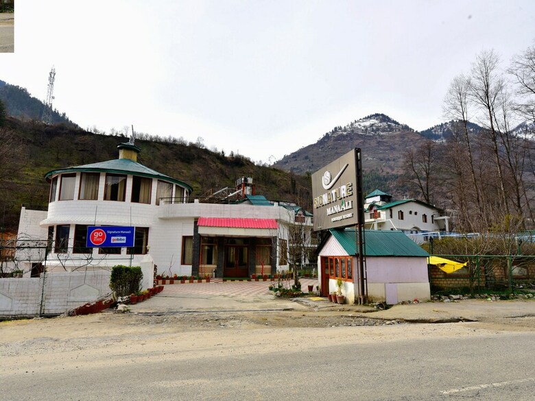 Hotel Capital O 30169 Signature Manaali