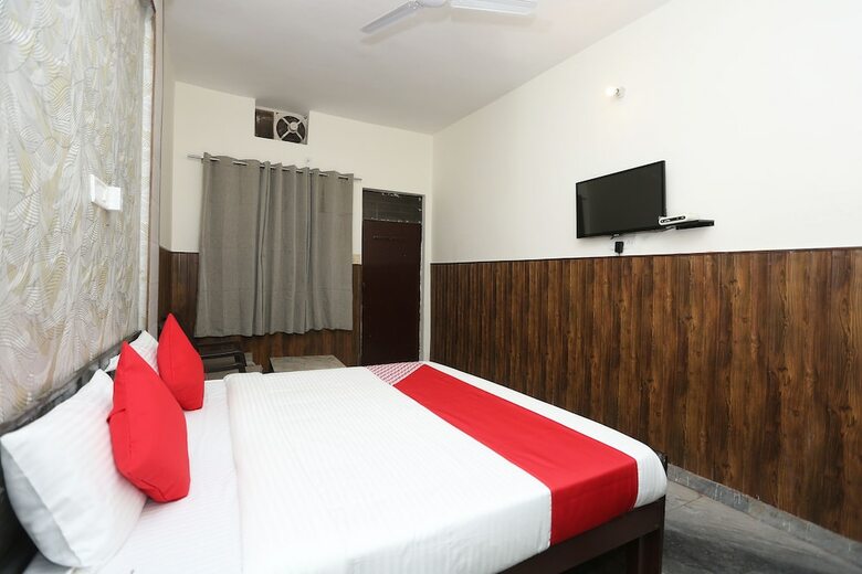 Hotel Oyo 27965 The Heaven