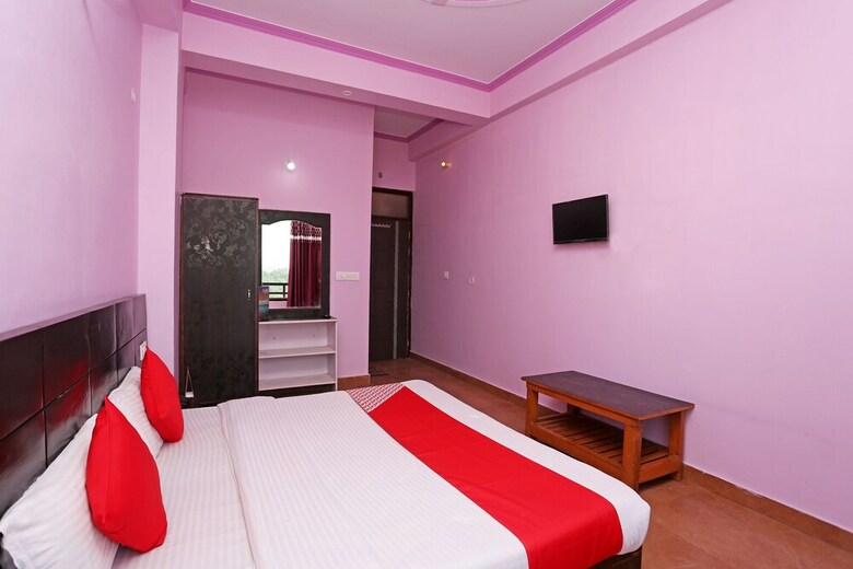 Oyo 19406 Hotel Janta Palace