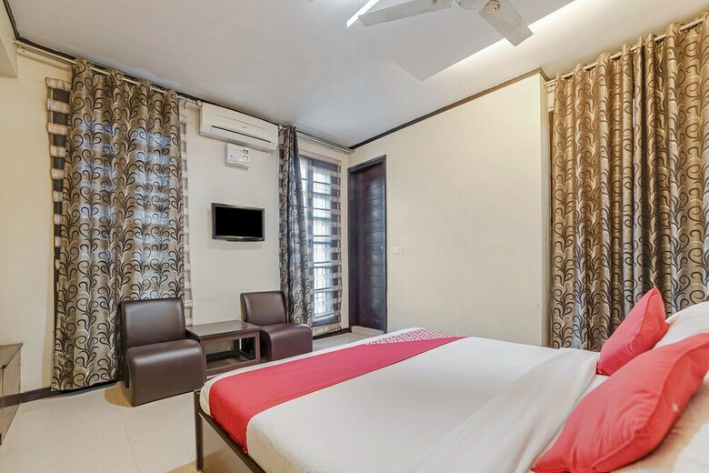 Hotel Oyo 24594 Wind Cross