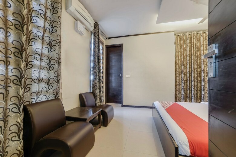 Hotel Oyo 24594 Wind Cross