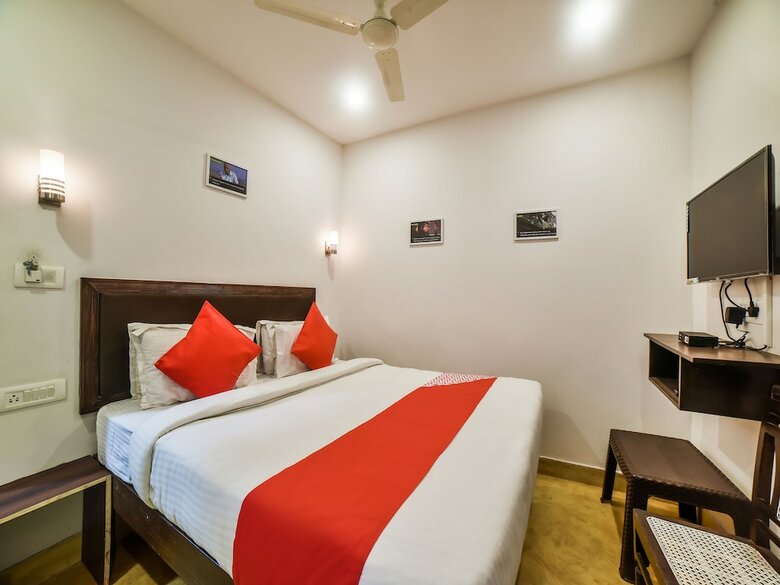 Hotel Oyo 30582 Lazy Holidays