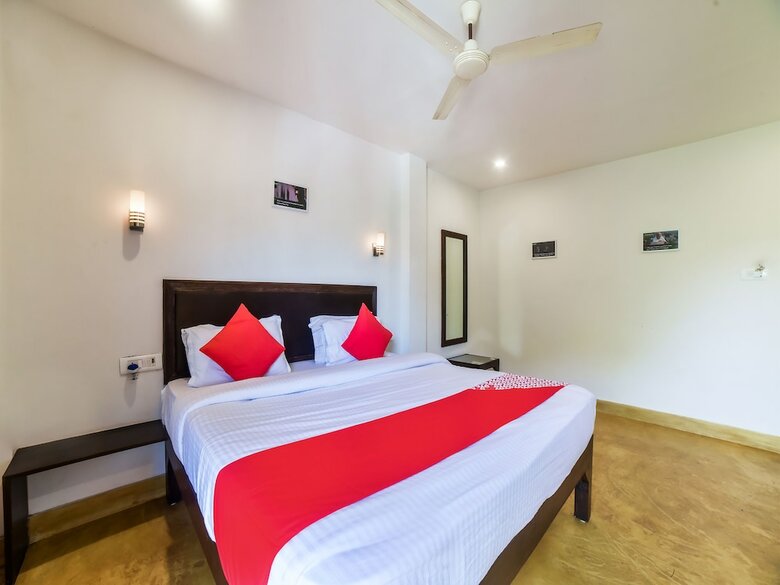 Hotel Oyo 30582 Lazy Holidays