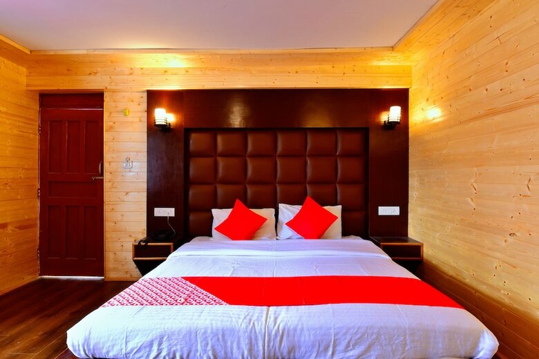 Oyo 30387 Pine View Hotel Manali �??