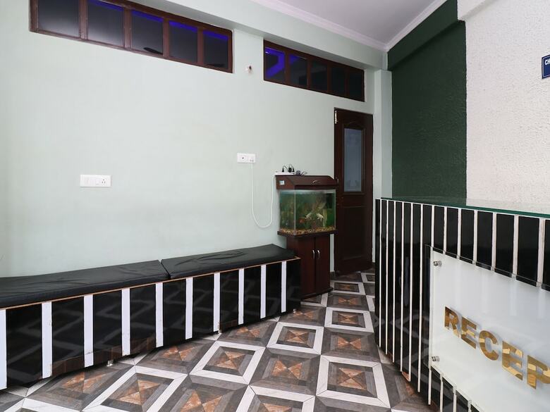Hotel Oyo 19123 Sunshine Guest House