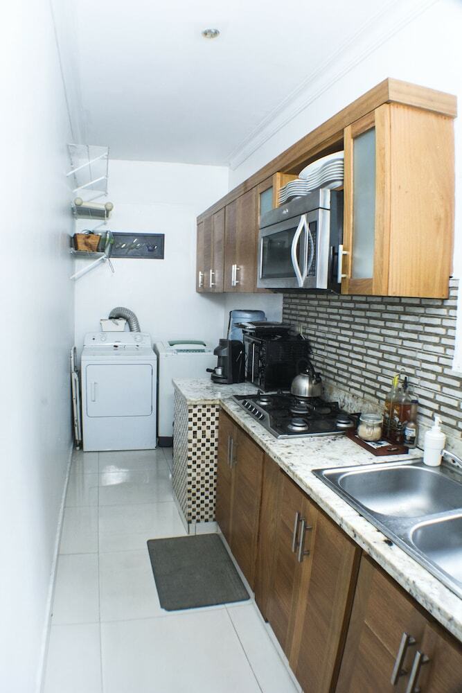 Apartamentos Malecon Rooms & Hotel