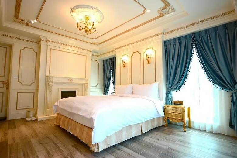 Sun Moon Lake Queen Castle Hotel