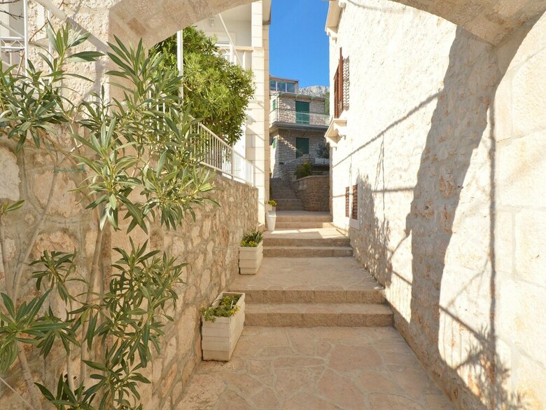 Apartments Newway Bol
