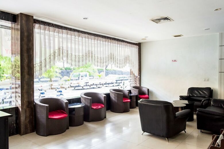 Oyo 664 Romance Hotel