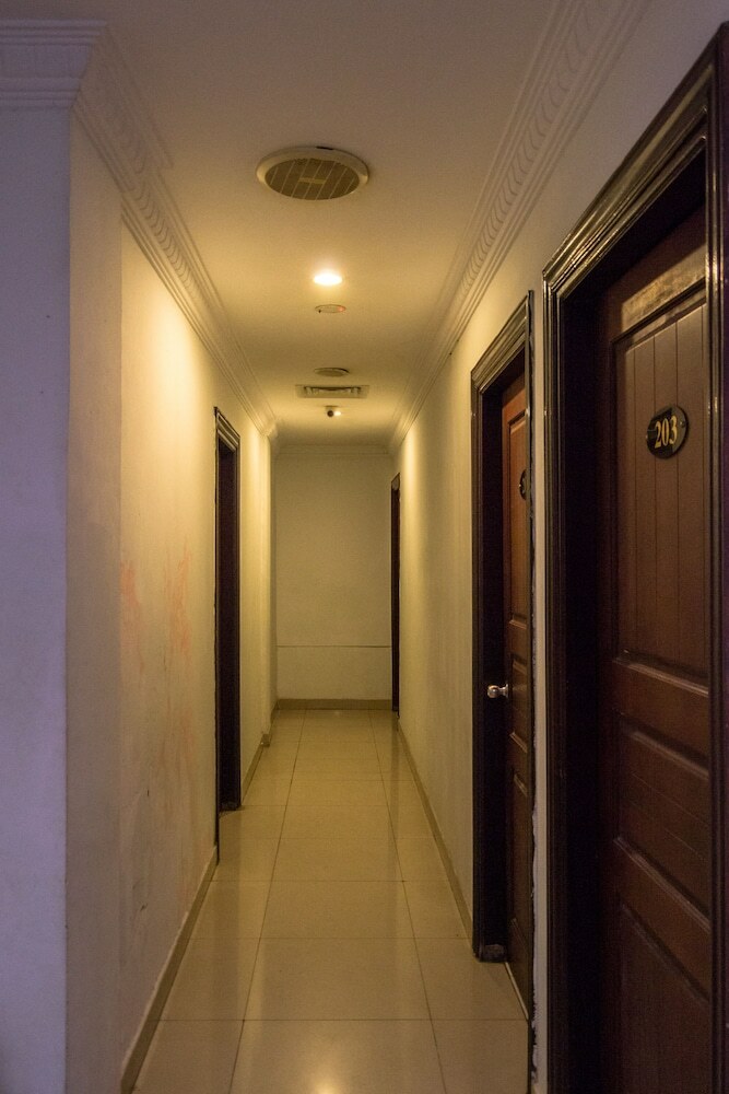 Oyo 664 Romance Hotel