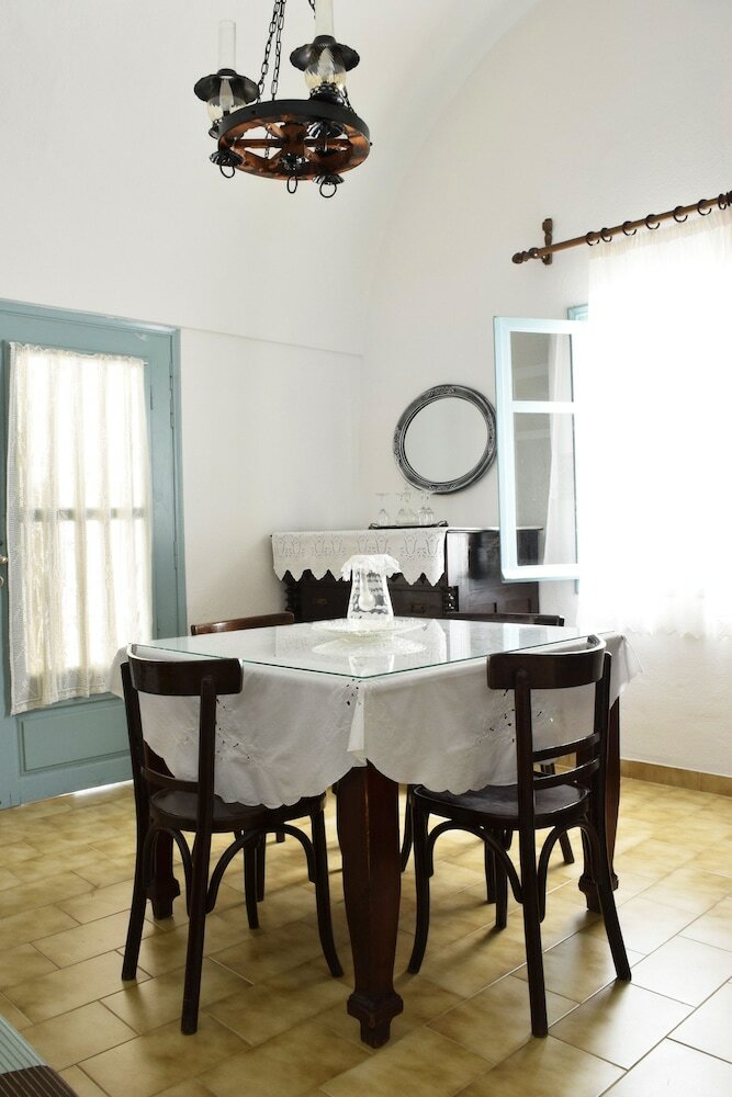 Apartamentos Authentic Santorinian Home Experience