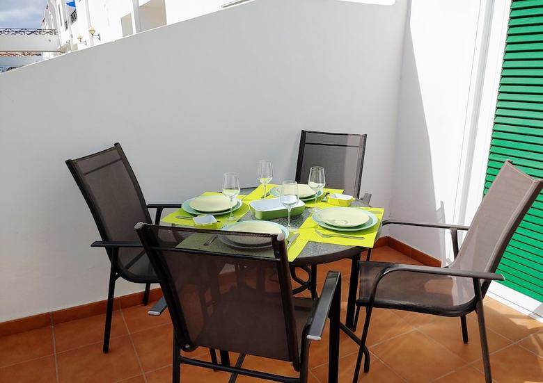 Green Apartment In Don Jose