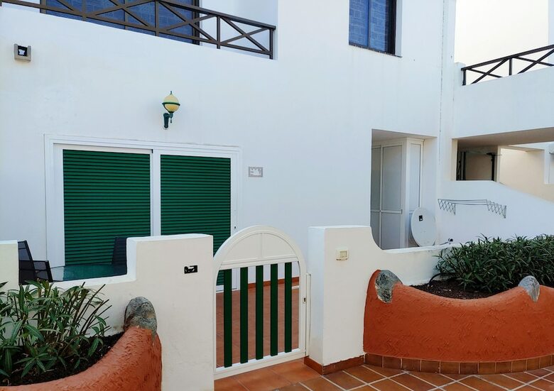 Green Apartment In Don Jose