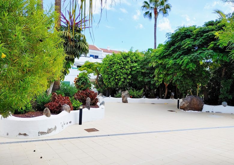 Green Apartment In Don Jose