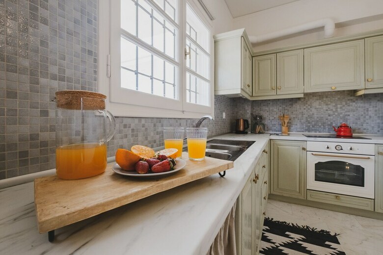 Mid-century Modern Villa Vintage Charm