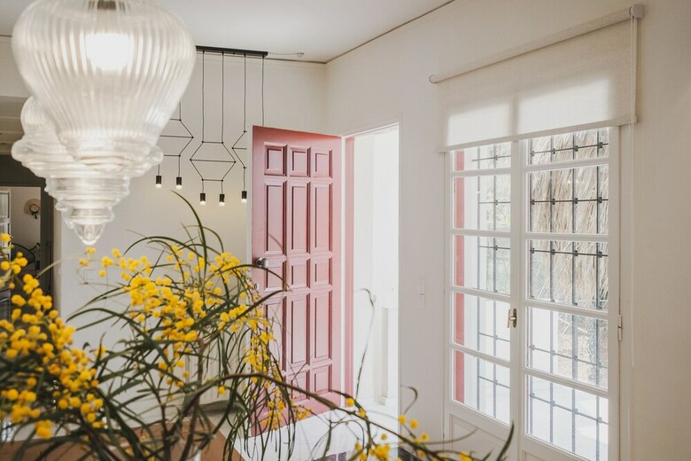 Mid-century Modern Villa Vintage Charm