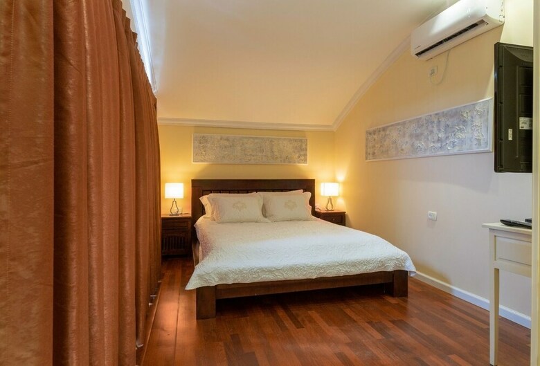 Villa Alma Suites