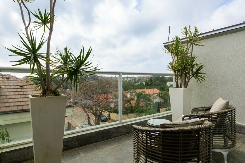 Villa Alma Suites