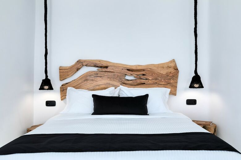 Psarou Black Villa