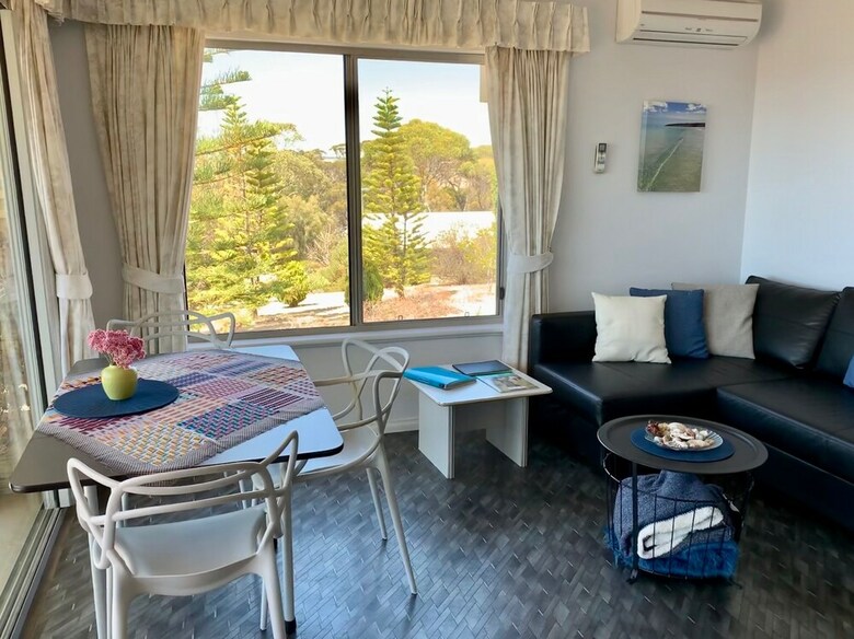 Emu Bay Holiday Homes