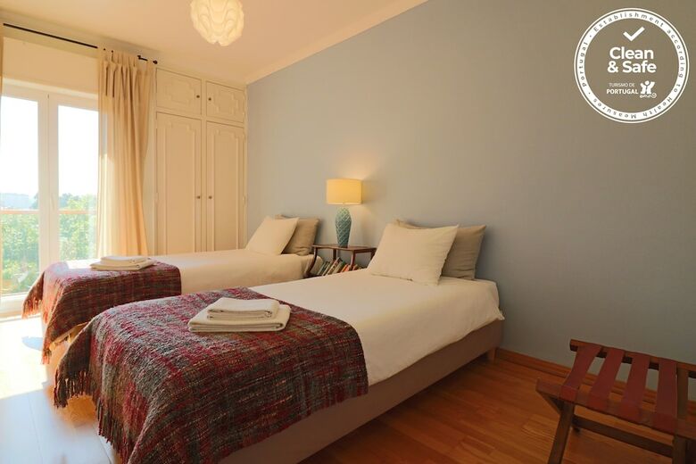 Cascais Estoril Apartment 400 M From Beach