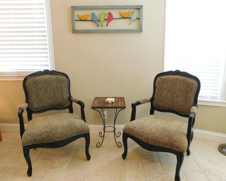 Ocean View Condo 1/1 For 4, Pool & Parking