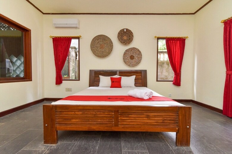 Hotel Reddoorz Plus Near Seminyak Square