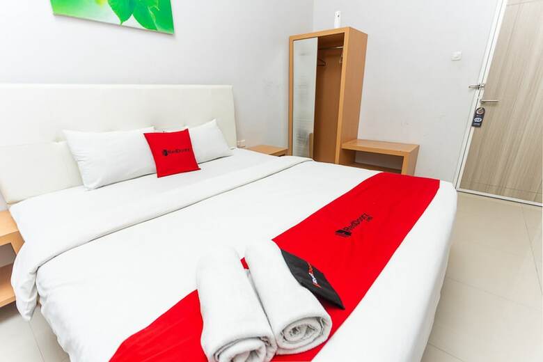Hotel Reddoorz Plus @ Idjen Boulevard Malang