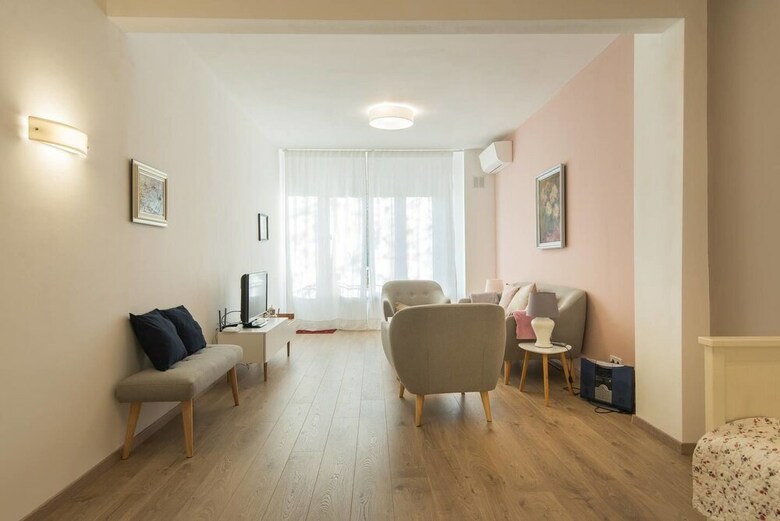 Fm Premium 1-bdr Apartment - Chic And Spacious