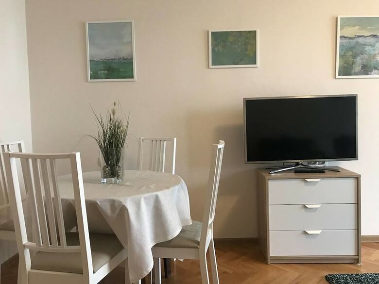 Fm Deluxe 2-bdr Apartment With Terrace - Central City View