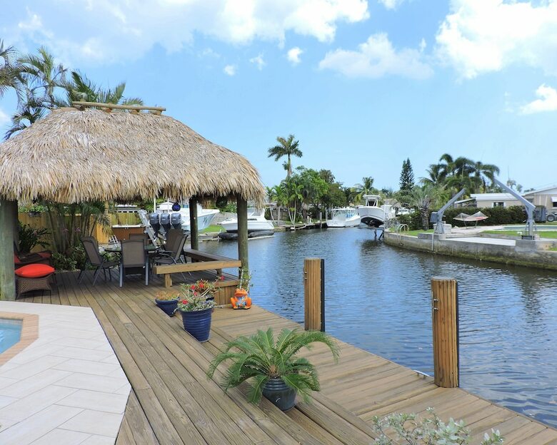 Pelican Landing 4/3 For 10 Pool, Waterfront