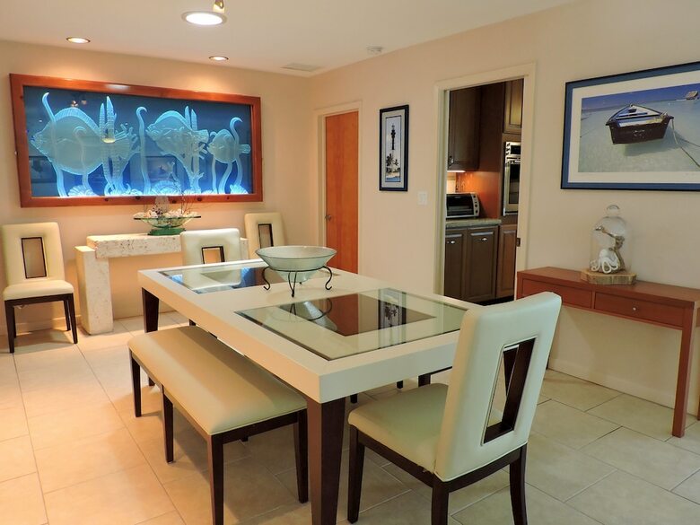 Pelican Landing 4/3 For 10 Pool, Waterfront