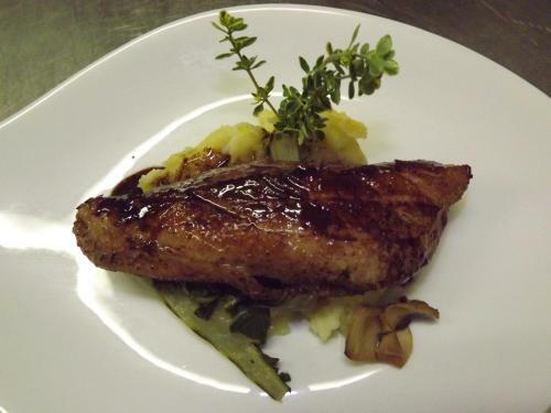 Hotel Logis Hostellerie Des Lauriers