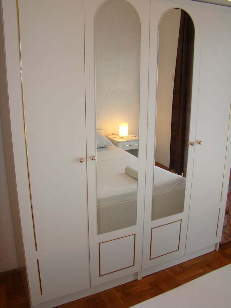 Apartments Ruza Vodice